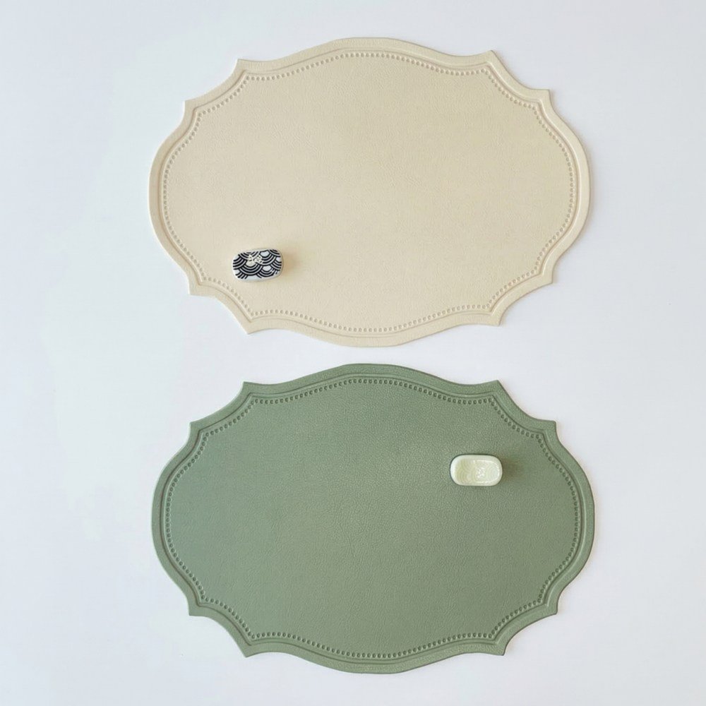 셀러나 아치 가죽 식탁 매트 2인세트 + 수저 받침, 버터 베이지+세이지 가든, 1개, 2인(45 x 35 cm)할인 상세 이미지 1